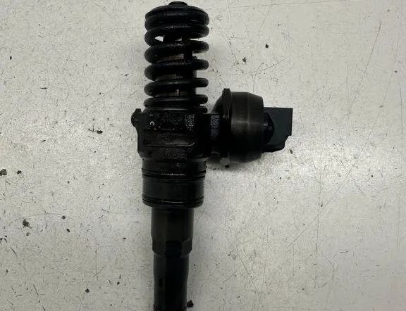VOLKSWAGEN Touran 1 generation (2003-2015) Форсунка 038130073BN 30591180