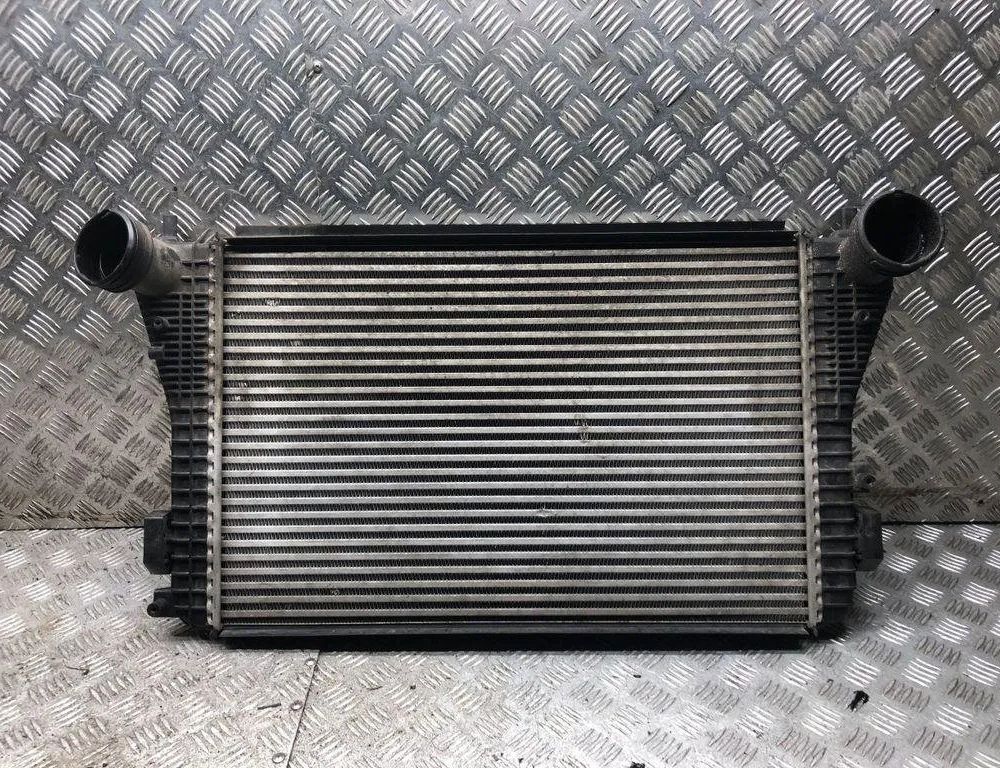 VOLKSWAGEN Passat B7 (2010-2015) Starpdzesētāja/interkūlera radiators 1K0145803S 30593021