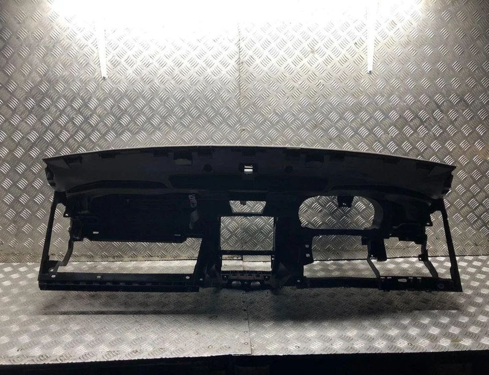 VOLKSWAGEN Golf 8 generation (2019-2023) Передняя панель салона 30594111