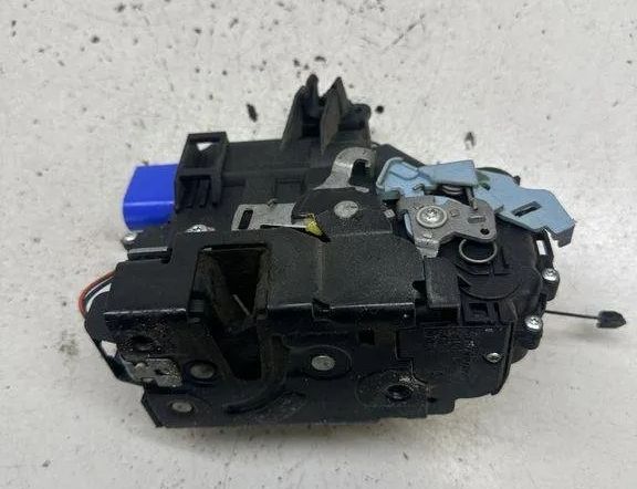 SKODA Octavia 2 generation (2004-2013) Priekšējo labo durvju slēdzene 3D1837016AC 30594210