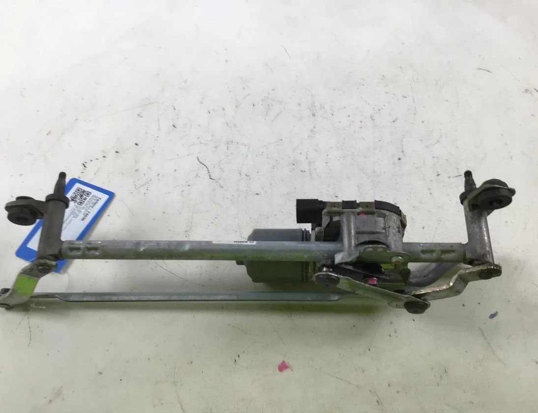 VOLKSWAGEN Golf 7 generation (2012-2024) Front Windshield Wiper Mechansm Motor 5G1955023C 21341358
