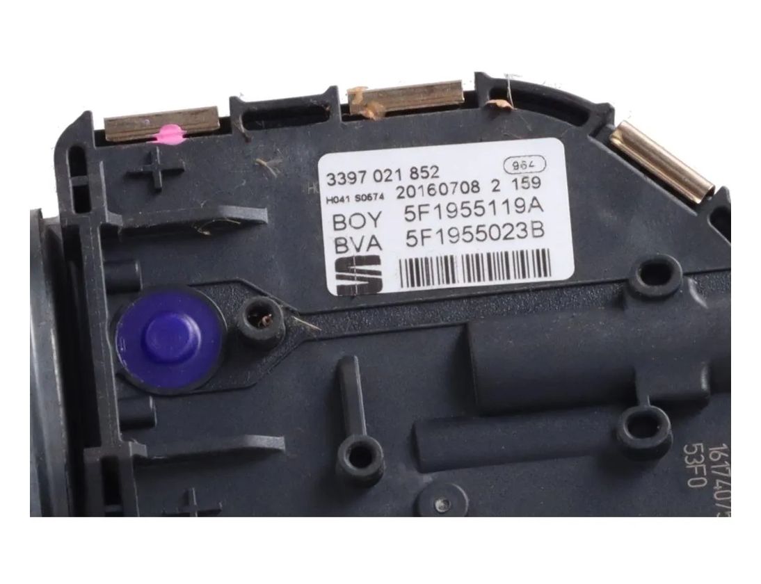 SEAT Leon 3 generation (2012-2020) Front Windshield Wiper Mechansm Motor 5F1955119A,5F1955023B 25610089