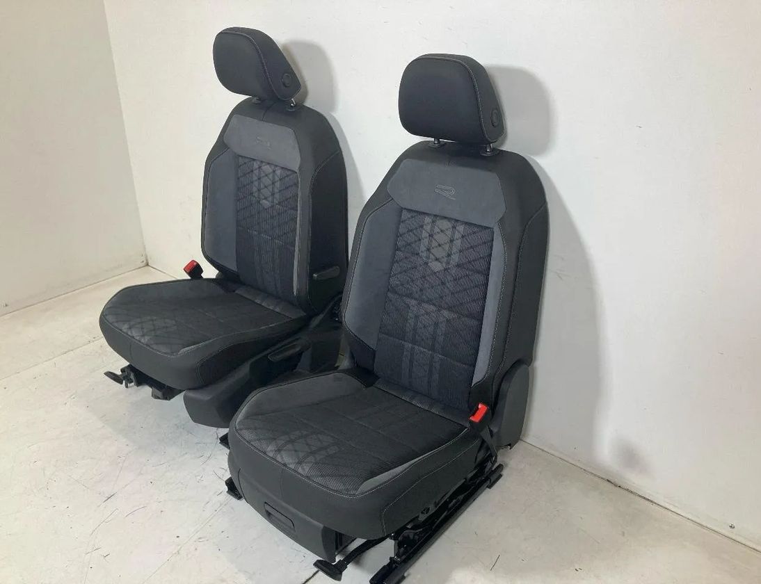 VOLKSWAGEN T-Roc 1 generation (2017-2024) Детали салона 2GA864207,2GA867009AP,2GA867010AM,2GA867209A,2GA867210A,2GA885375D,2GA885775,2GA885776F,2Q4881105L,2Q4881106L 27852945