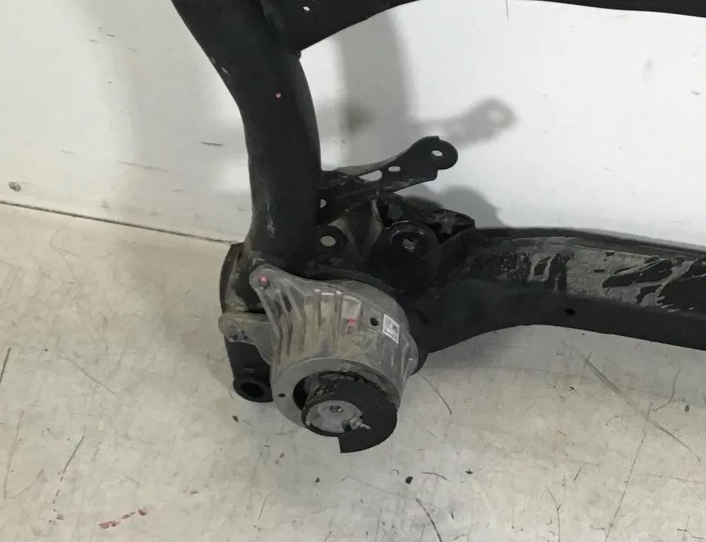 MERCEDES-BENZ C-Class W205/S205/C205 (2014-2023) Priekšējās balstiekārtas rāmis A2056280057 31866647