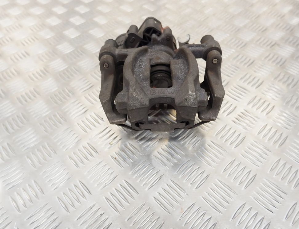 BMW X1 F48/F49 (2015-2023) Rear Right Brake Caliper 6883028 11716630