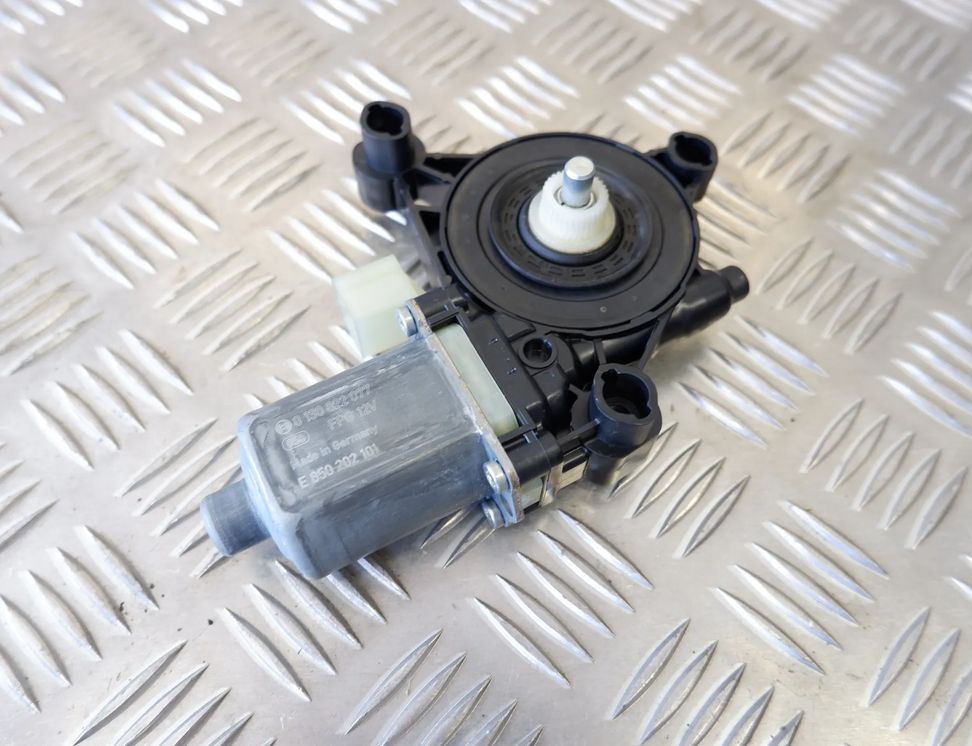 VOLKSWAGEN Tiguan 2 generation (2016-2024) Front Left Door Window Regulator Motor 5Q0959801C,0130822077,E850202101 13392792