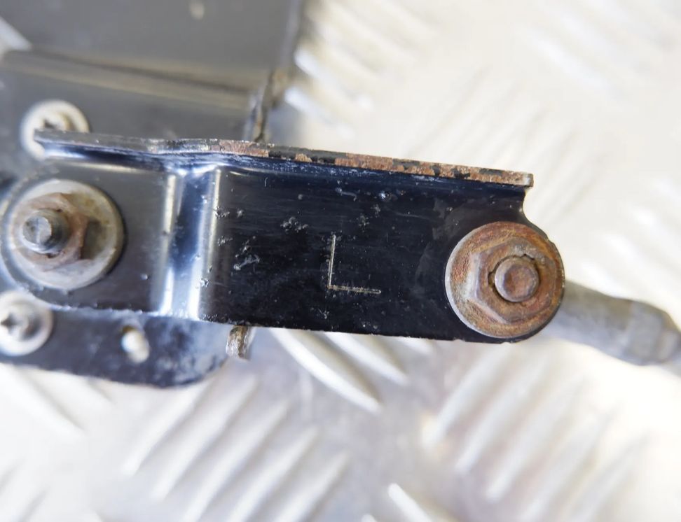 LEXUS LS 4 generation (2006-2020) Датчик уровня передний левый 89406-50100 13565510