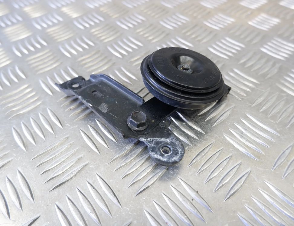 TOYOTA Yaris 4 generation (2020-2023) Signāla taure 86520-0D050 14335232