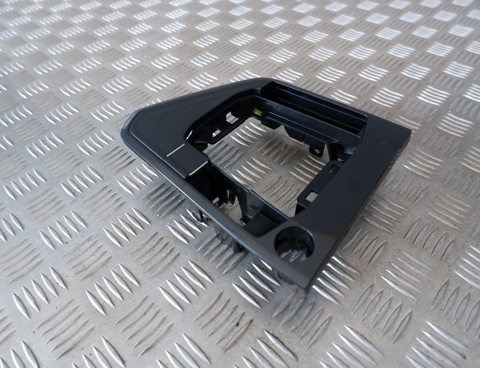 VOLKSWAGEN Tiguan 2 generation (2016-2024) Отделка центральной консоли 5NC864263 14998081