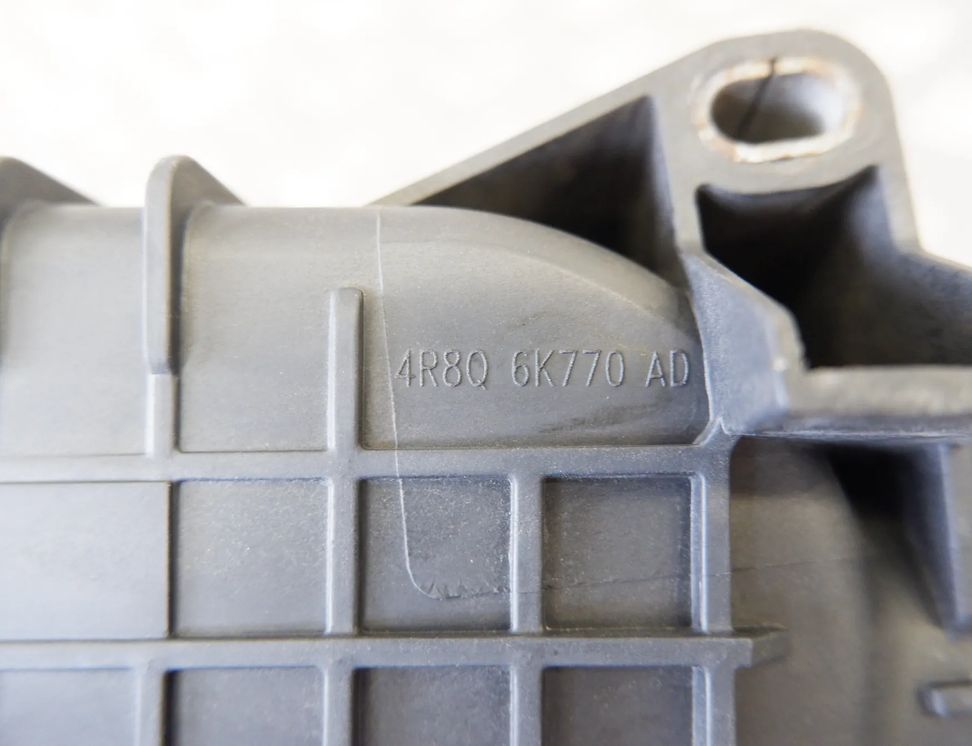 JAGUAR XF E90/E91/E92/E93 (2004-2013) Air Intake Tube 4R8Q6K770AD 15010535