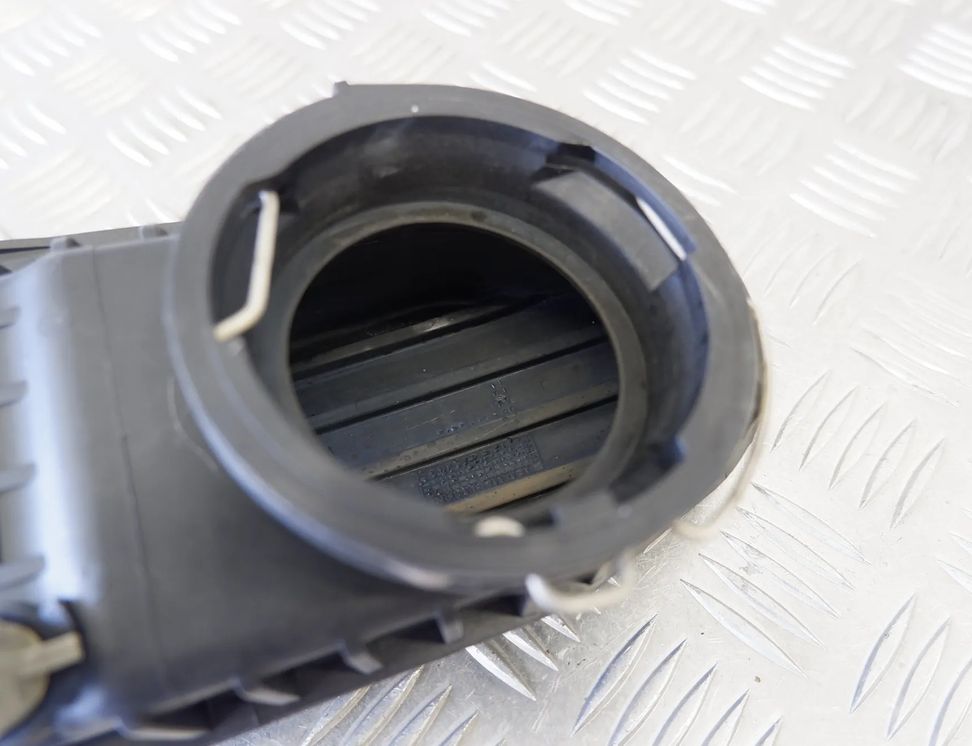 JAGUAR XF E90/E91/E92/E93 (2004-2013) Air Intake Tube 4R8Q6K770AD 15010535