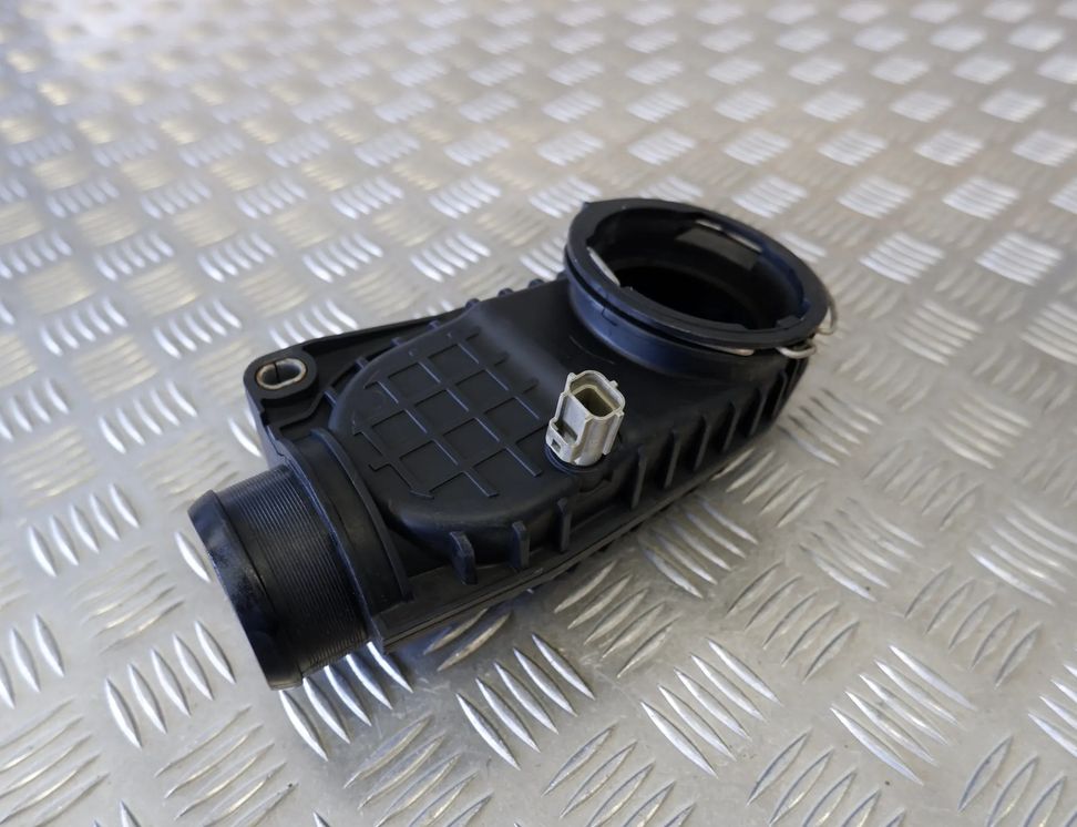 JAGUAR XF E90/E91/E92/E93 (2004-2013) Air Intake Tube 4R8Q6K770AD 15010535