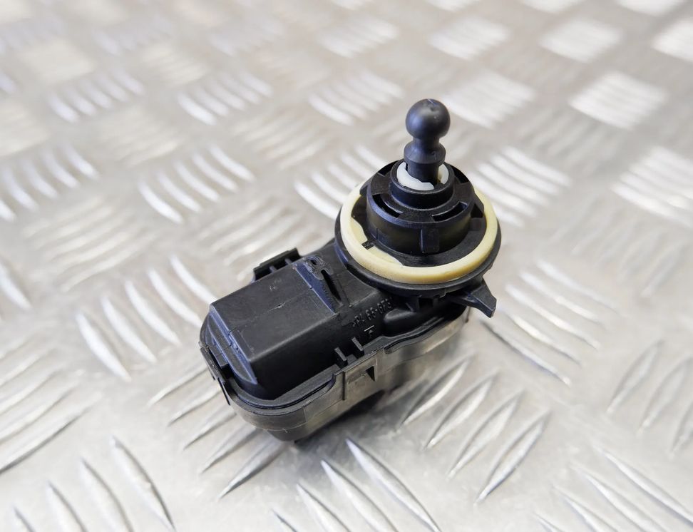 NISSAN Qashqai 2 generation (2013-2023) Lukturu regulēšanas motors 92001203 15501350