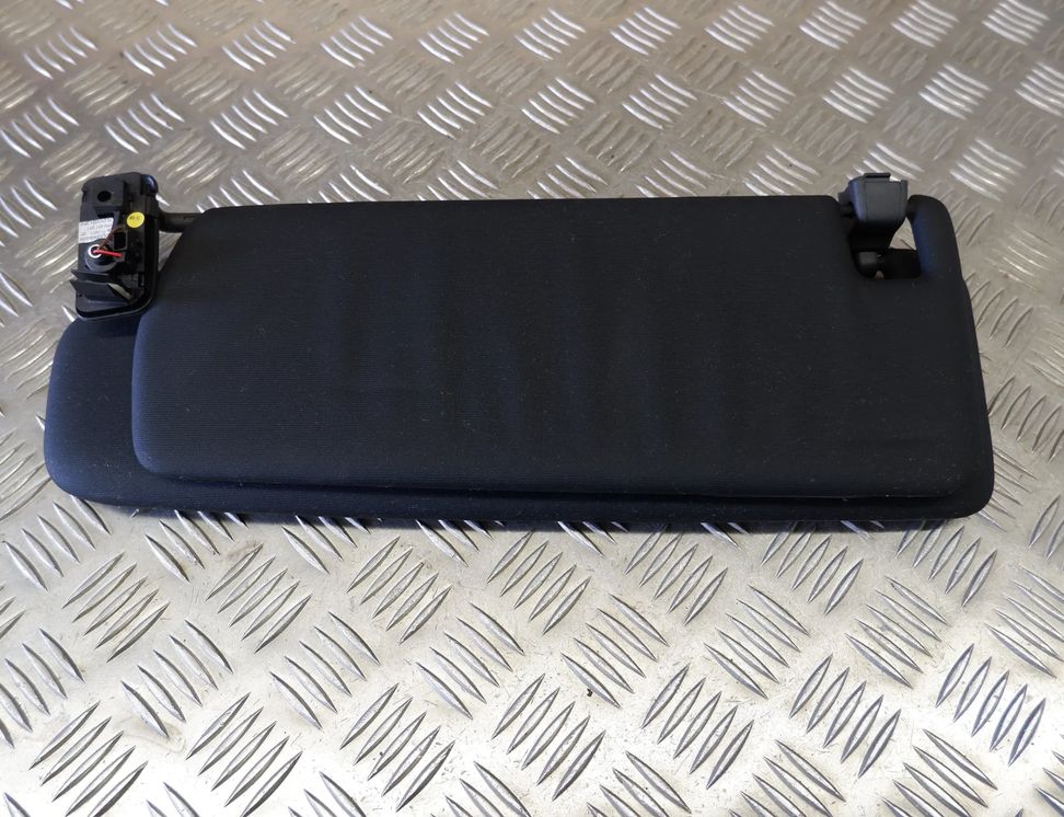 VOLKSWAGEN Touareg 2 generation (2010-2018) Kreisās puses saulessargs 7P0857551 25445047