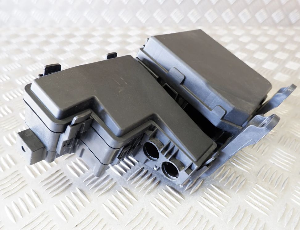 NISSAN Qashqai 2 generation (2013-2023) Drošinātāju kārba 24382-4BA2A 31951775