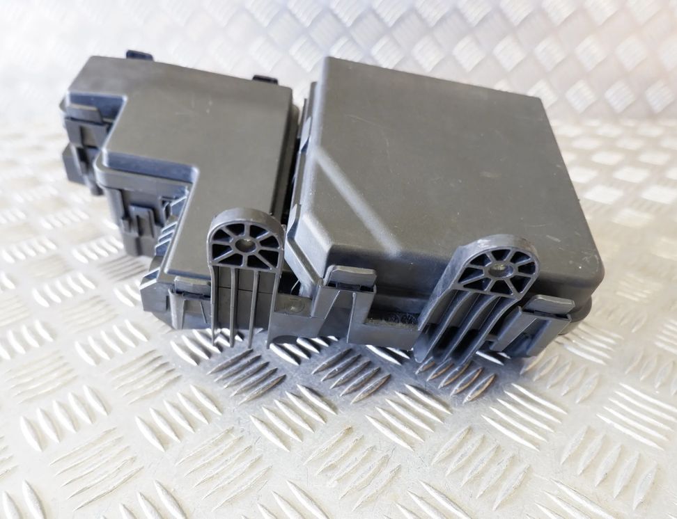 NISSAN Qashqai 2 generation (2013-2023) Drošinātāju kārba 24382-4BA2A 31951775