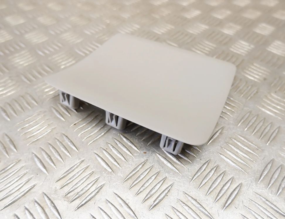 TOYOTA Yaris 4 generation (2020-2023) Другие внутренние детали 63339-0D110 33055081