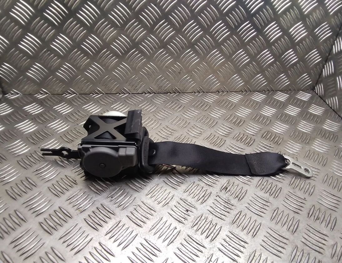 BMW 3 Series E90/E91/E92/E93 (2004-2013) Ремень безопасности задний правый 305279799001,6975365 13718777