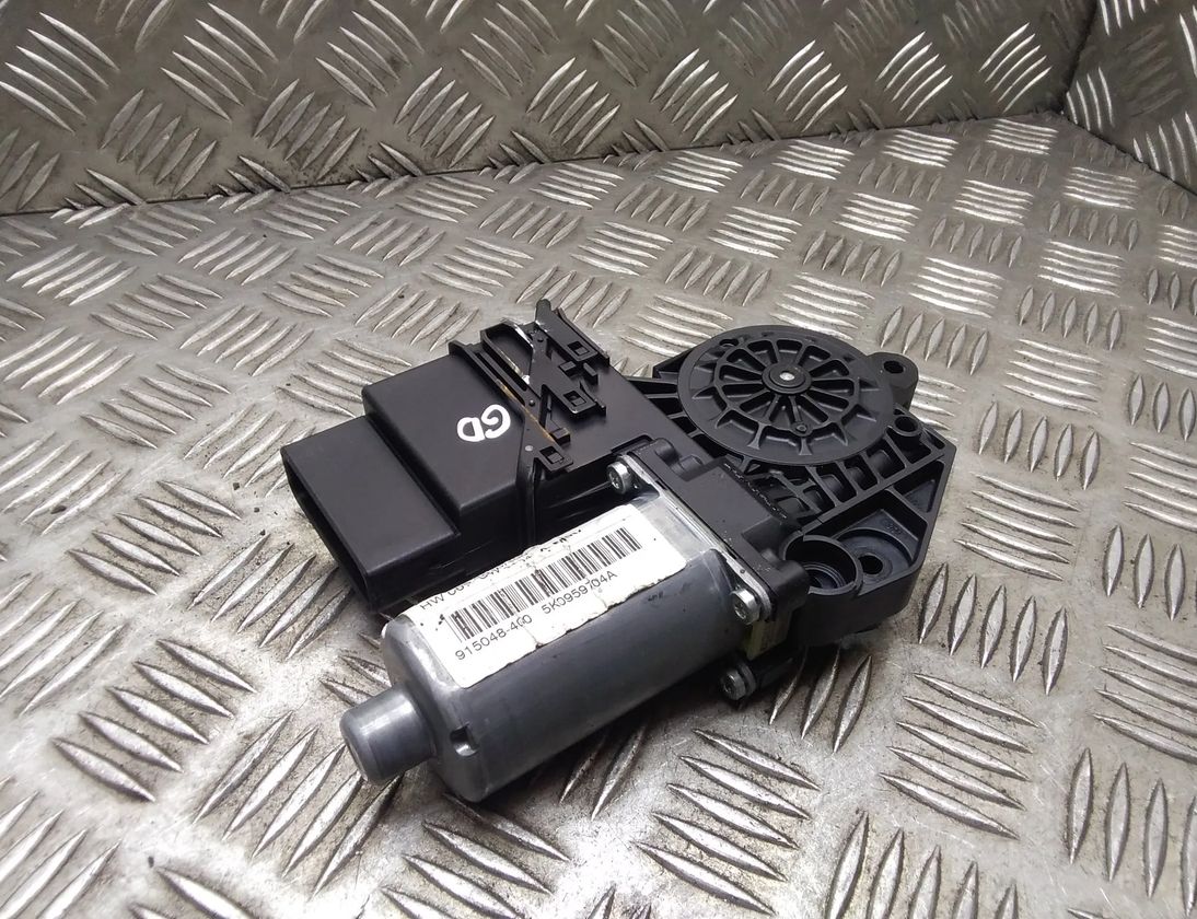 VOLKSWAGEN Touran 1 generation (2003-2015) Aizmugurējo labo durvju loga vadības motorīts 5k0959704a,5k0959794 14220826