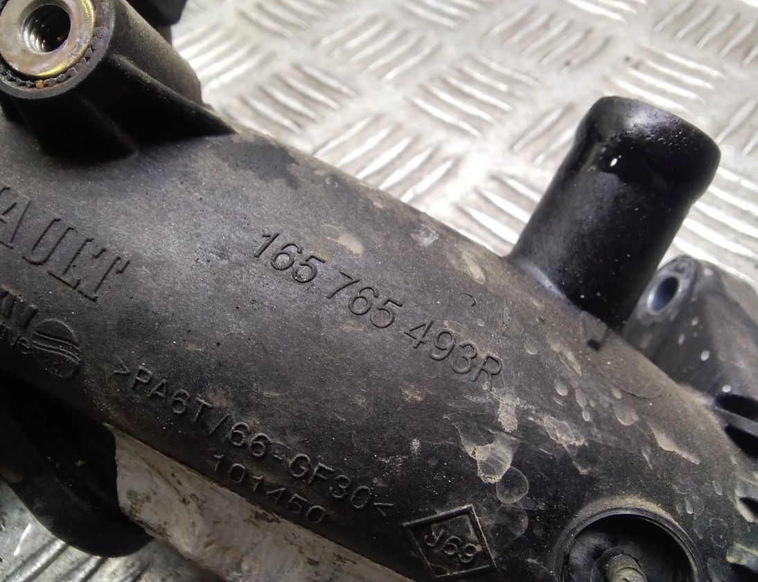 NISSAN Qashqai 2 generation (2013-2023) Gaisa ieplūdes šļaukas / trubas 165765493r 15421930