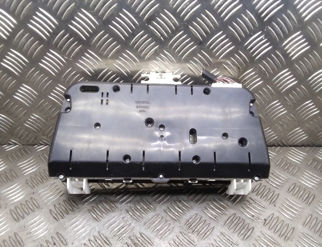 TOYOTA Corolla Verso 1 generation (2001-2009) Speedometer m8838000f091,838000f091,mb2574308260 17929031