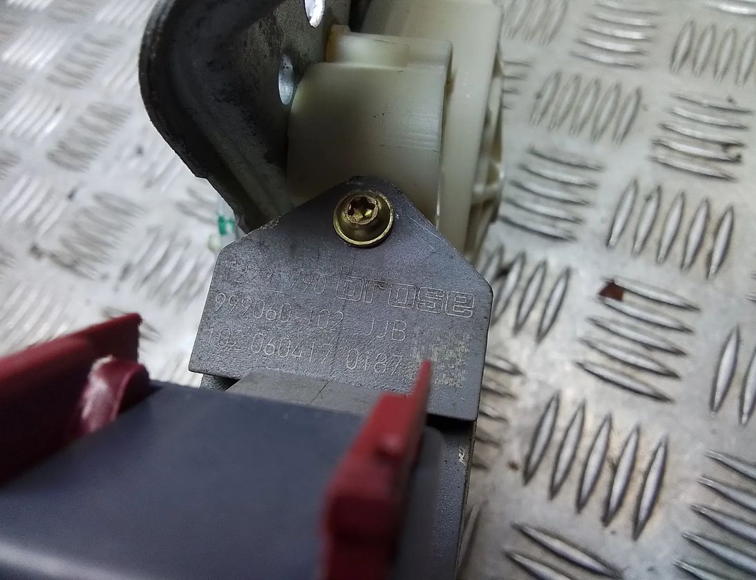 TOYOTA Avensis 2 generation (2002-2009) Aizmugurējo labo durvju logu pacēlājs 999060102,999060102jjb,t223790,992045100 20420332