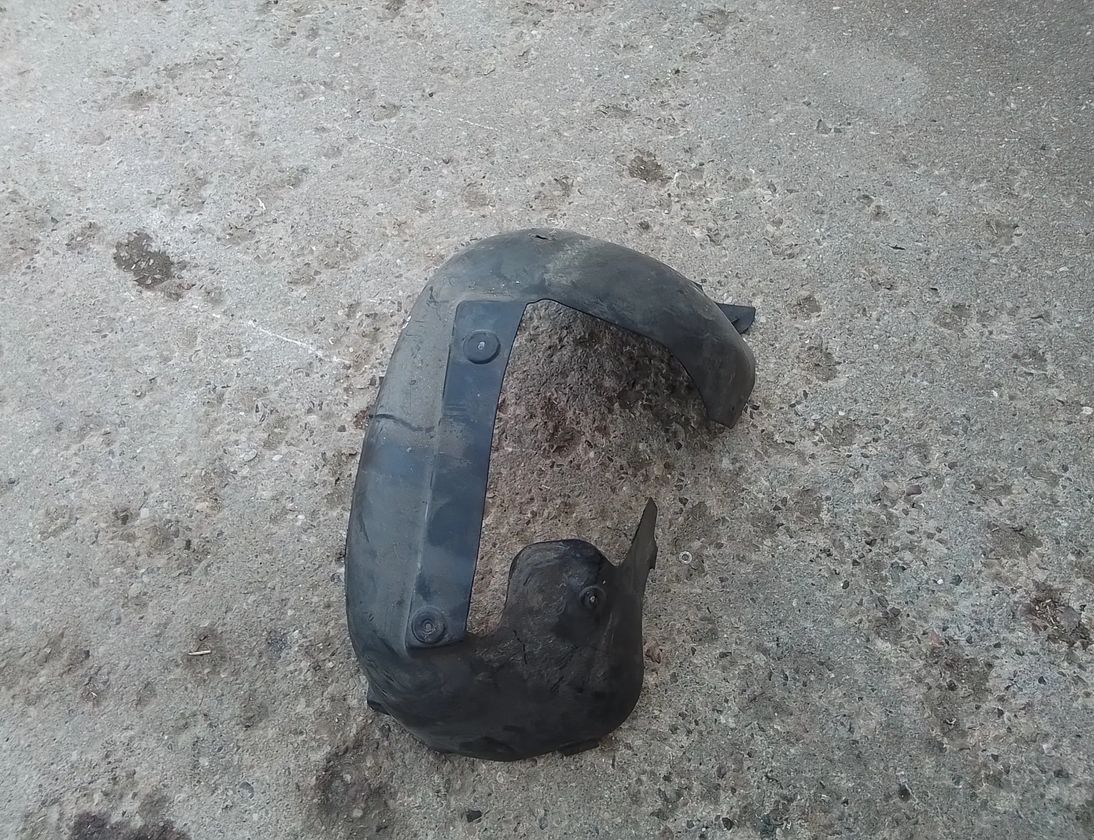 AUDI A3 8P (2003-2013) Передний правый подкрылок 8p0821172c 23995112