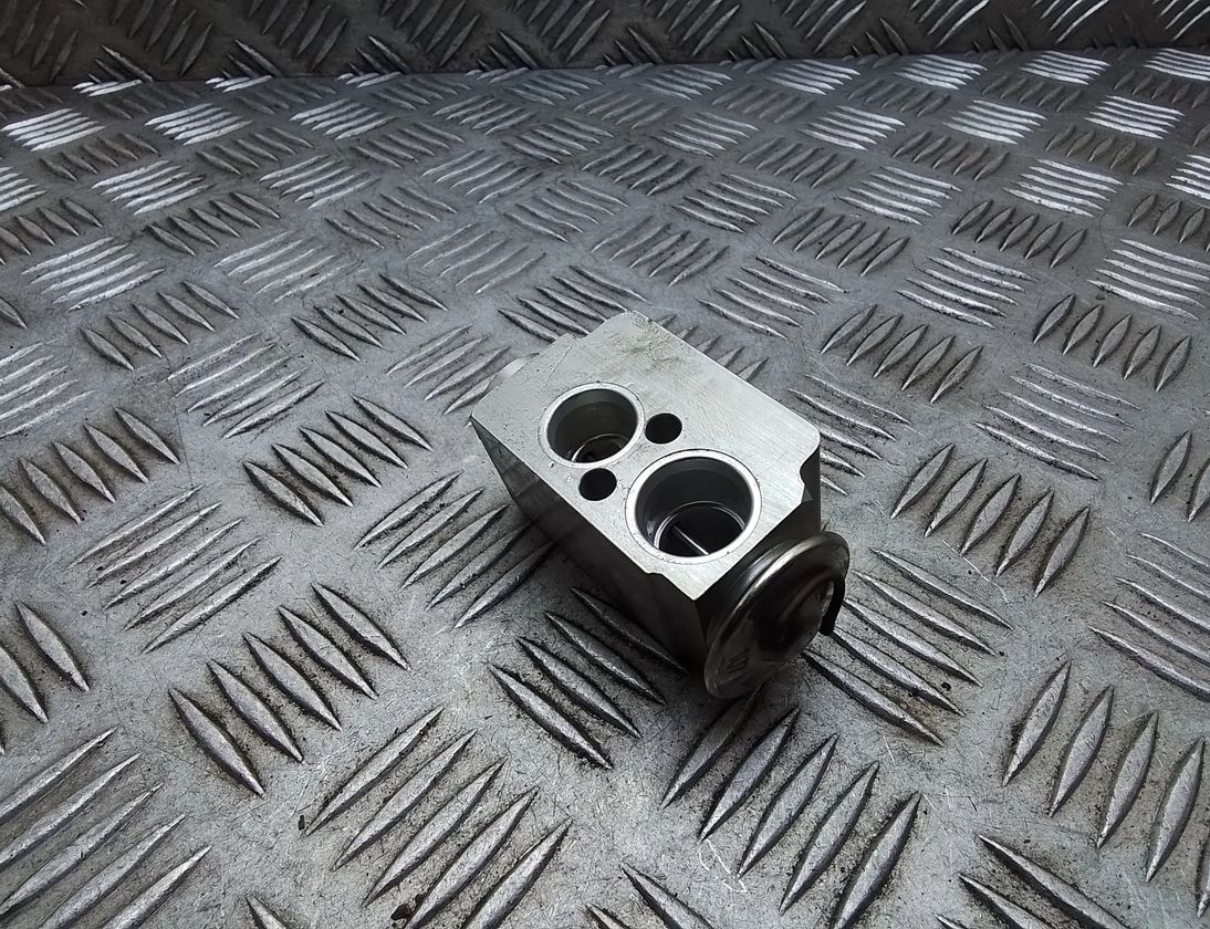 BMW 1 Series E81/E82/E87/E88 (2004-2013) AC expansion valve 6981484,698148401,64116981484,6411698148401 24322803