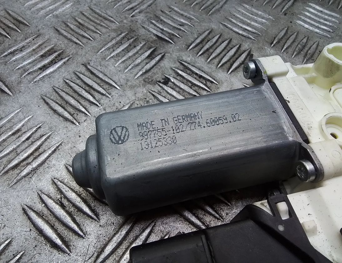 VOLKSWAGEN Passat B6 (2005-2010) Rear Right Door Window Control Motor 3c9959704 27185030