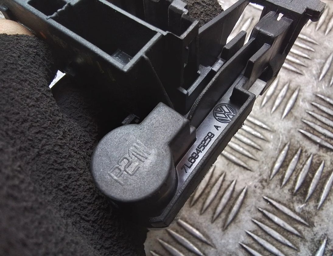 VOLKSWAGEN Touareg 1 generation (2002-2010) Другая деталь 7l6945259a 28354450