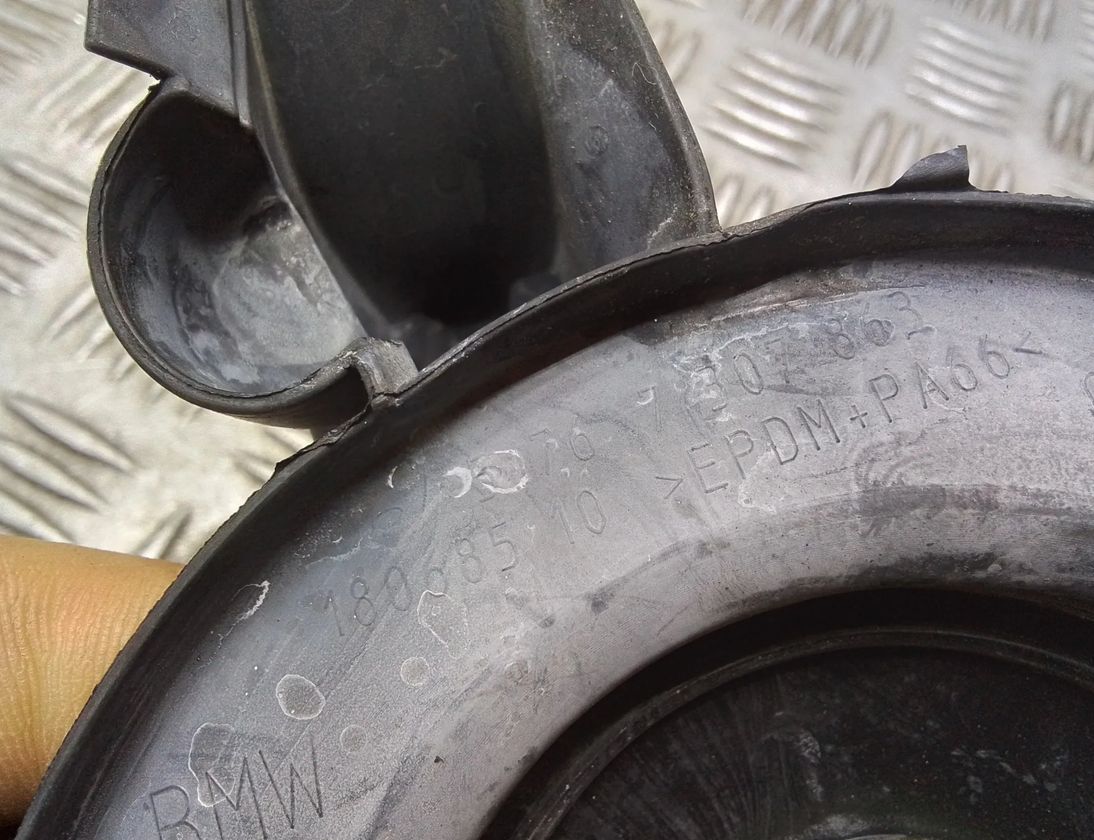 BMW 1 Series F20/F21 (2011-2020) Engine compartment rubber 7307863,51767307863 30293353