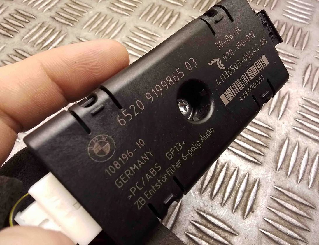 BMW 5 Series F10/F11 (2009-2017) Antenas pastiprinātājs 9199865,919986503,65209199865,6520919986503 32407805