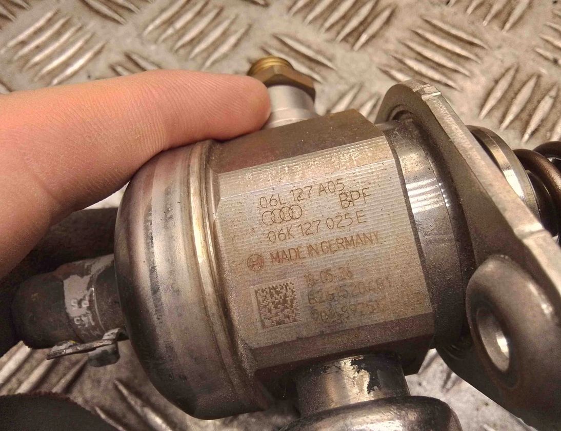 VOLKSWAGEN Touran 3 generation (2015-2023) Fuel Pump 06k127025e,06l127a05 32635877