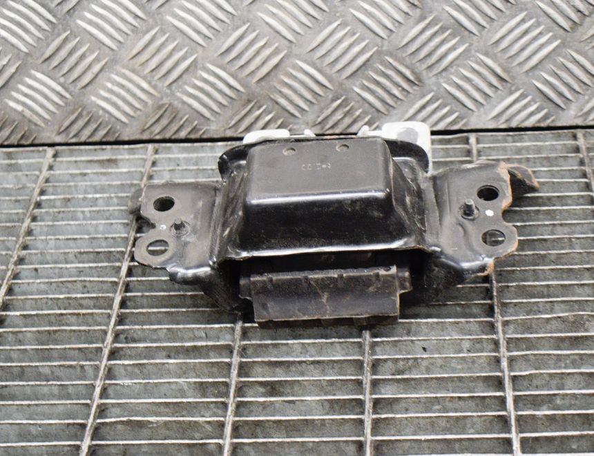 VOLKSWAGEN Variant VII TDI (2014-2024) Подушка двигателя левая 5Q0199555AB 10578562