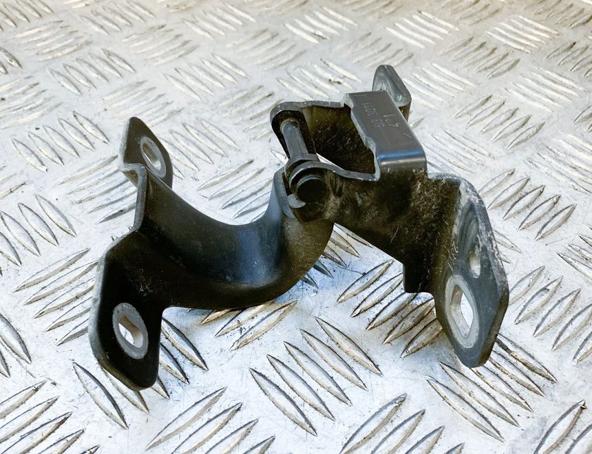 BMW 1 Series E81/E82/E87/E88 (2004-2013) Петля крышки багажника левая 7208713 10696543