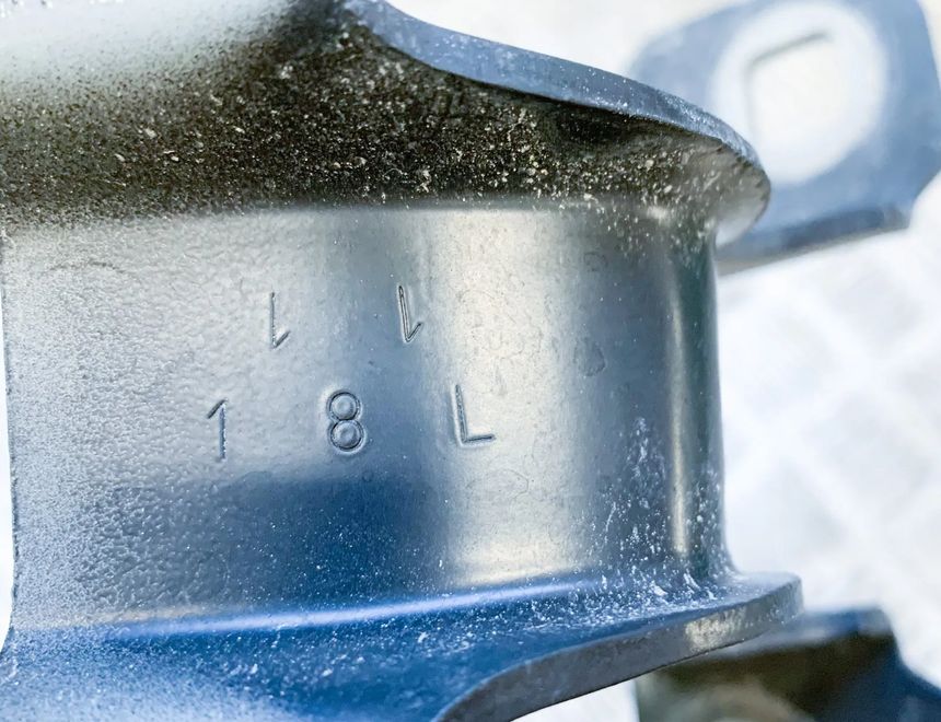 BMW 1 Series E81/E82/E87/E88 (2004-2013) Петля крышки багажника левая 7208713 10696543