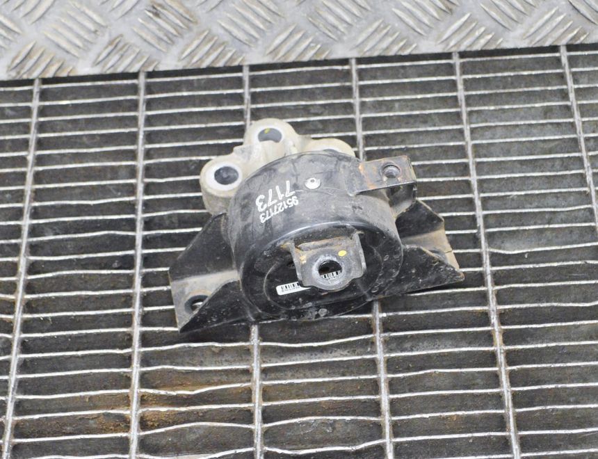 OPEL Mokka 1 generation (2012-2015) Gearbox Mount 95127173 10923684