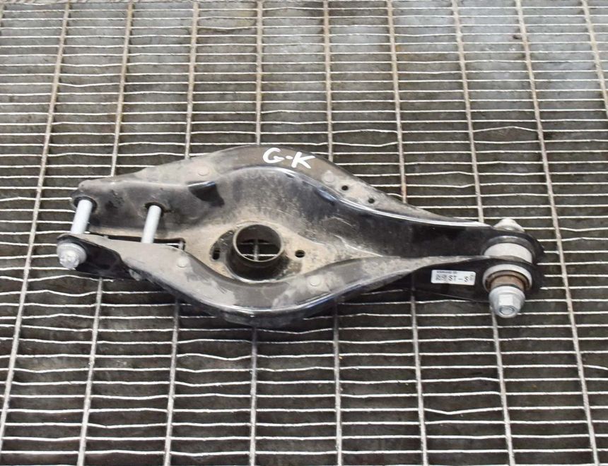 BMW 3 Series G20/G21/G28 (2018-2024) Aizmugurējā kreisā H formas svira / ričags 6886451,6886448 11504635