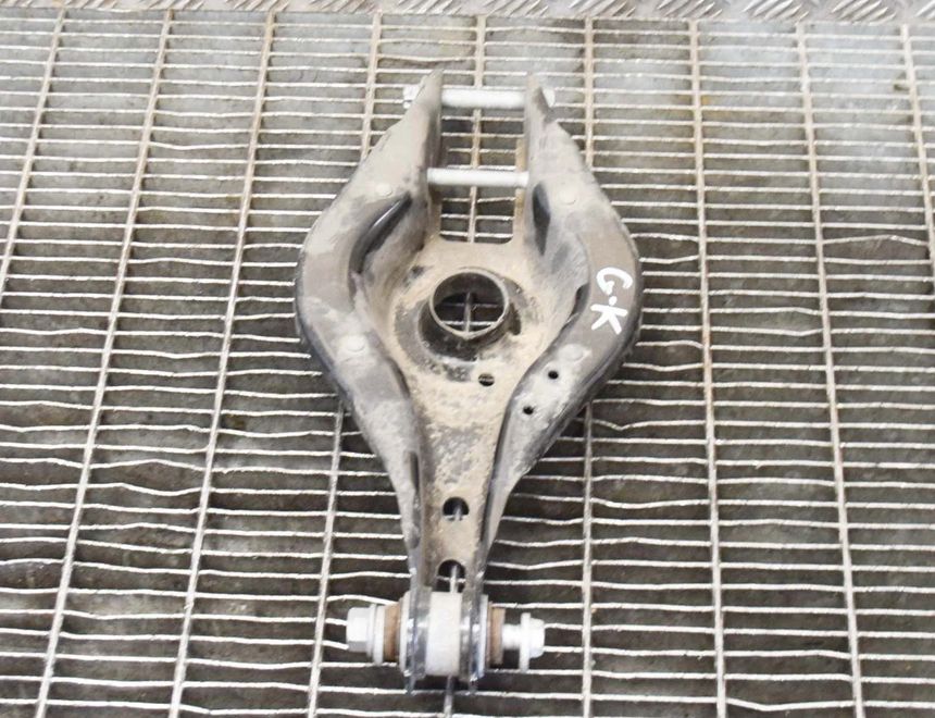 BMW 3 Series G20/G21/G28 (2018-2024) Aizmugurējā kreisā H formas svira / ričags 6886451,6886448 11504635