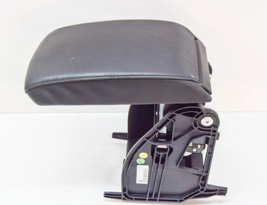 SKODA Octavia 3 generation (2013-2020) Подлокотник 5E0864207 11696626