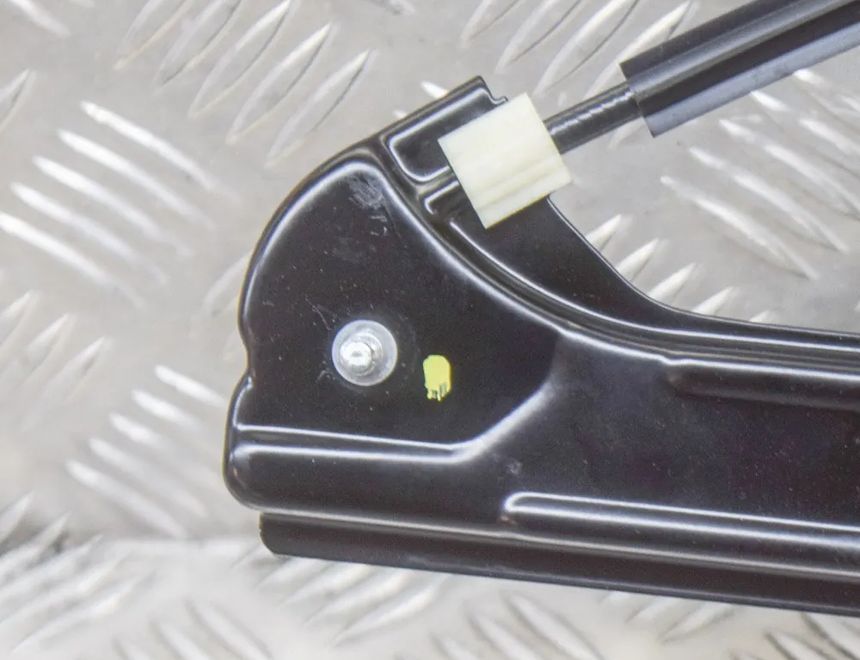 VOLKSWAGEN Tiguan 2 generation (2016-2024) Aizmugurējo kreiso durvju logu pacēlājs 5NA839461C 11716966