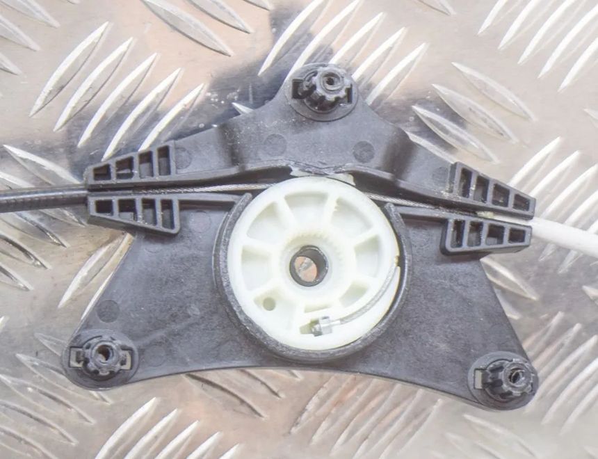 VOLKSWAGEN Tiguan 2 generation (2016-2024) Aizmugurējo kreiso durvju logu pacēlājs 5NA839461C 11716966