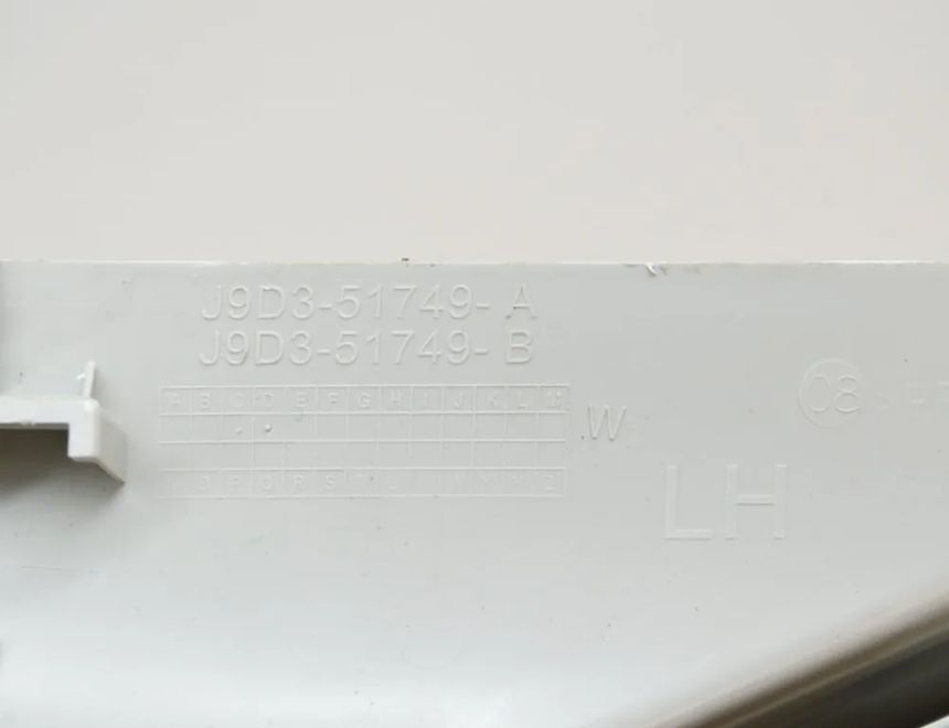 JAGUAR I-Pace 1 generation (2018-2023) Задняя левая стойка J9D3-51749-B,J9D3-51749-AD0LKP,J9D3-51749-A,J9D3-51749-AD 12184648