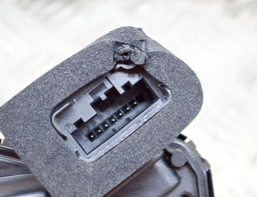 AUDI A1 GB (2018-2024) Aizmugurējā labā durvju slēdzene A046465,5TA839016K,A6K-5TA839016K 13561432