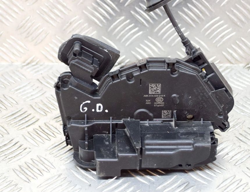 AUDI A1 GB (2018-2024) Aizmugurējā labā durvju slēdzene A046465,5TA839016K,A6K-5TA839016K 13561432