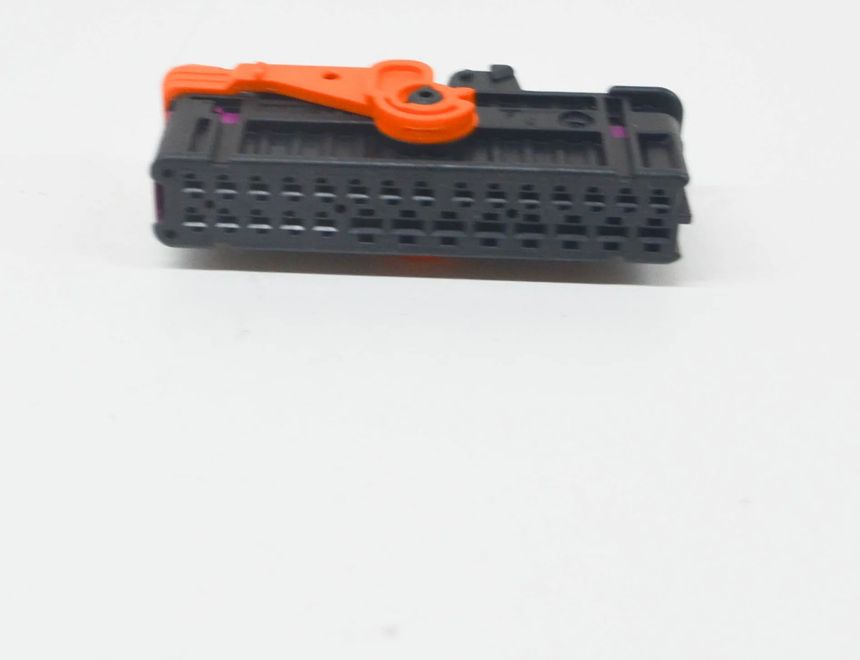 VOLKSWAGEN Passat B7 (2010-2015) Другие кузовные детали 1K0937702C 13705851