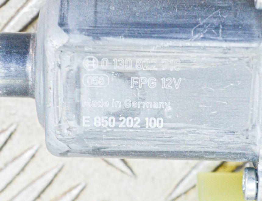 SKODA Superb 3 generation (2015-2023) Front Right Door Window Regulator 5Q0959803,0130822716,E850202100,3V0837462A 13999194