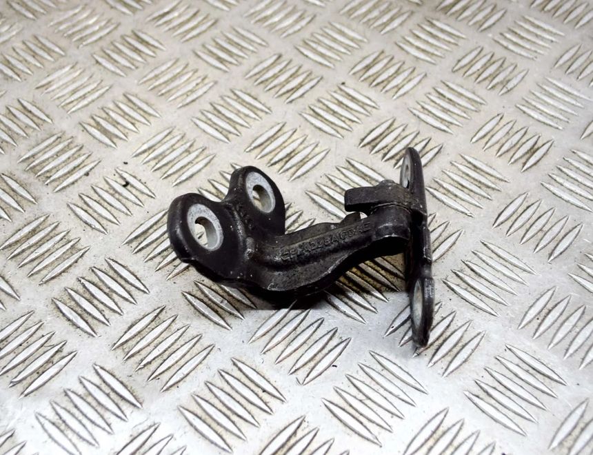 JAGUAR F-Pace 1 generation (2016-2024) Priekšējo kreiso durvju eņģes CPLA-228A65-AE 14501637