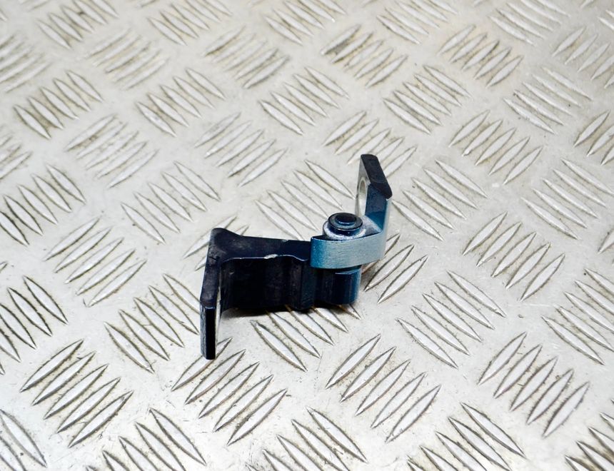 SKODA Kamiq 1 generation (2019-2023) Задний левый дверной шарнир 8X0831403E,8X4833407A 14934151