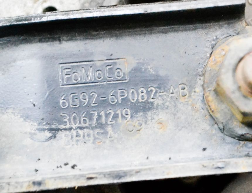 LAND ROVER Discovery Sport 1 generation (2014-2024) Dzinēja stiprinājums/spilvens labajā pusē 6G92-6P082-AB,30671219,GJ32-6H051-AA 15062527